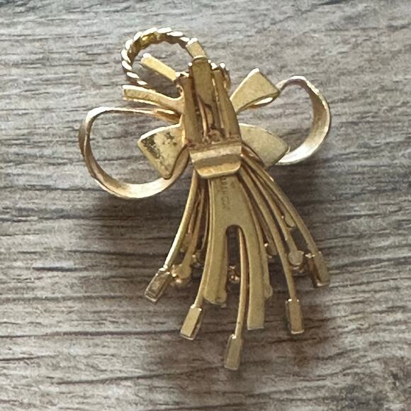 BOGO FREE Sarah Coventry Dynasty Bow Ribbon Brooch Clip for scarf or shoe - Picture 4 of 6